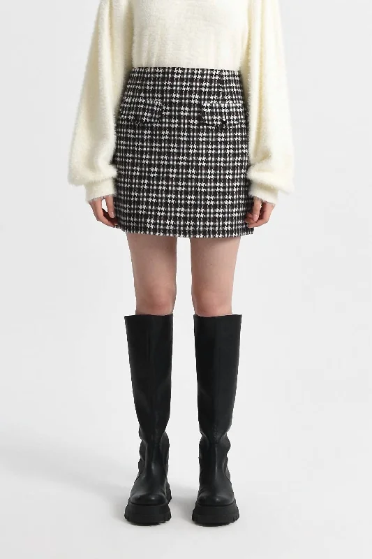 Checked Mini Skirt In Black/brown